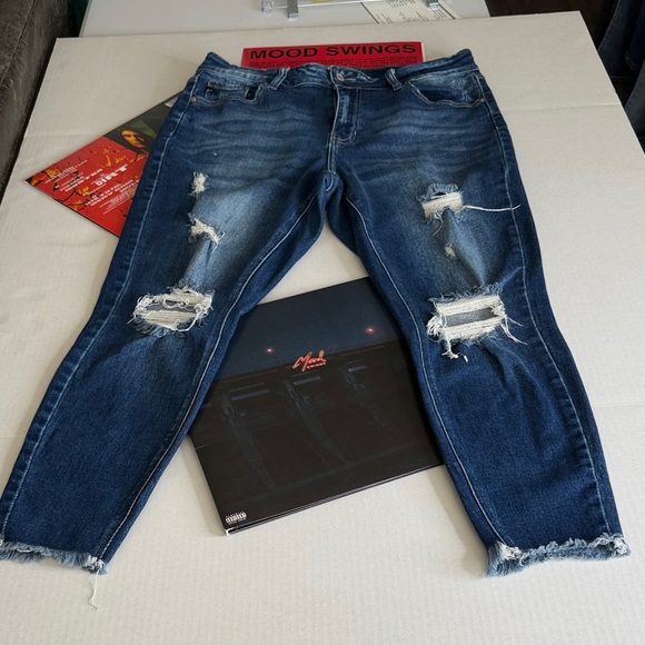 KanCan Distressed Skinny Jeans Medium Wash Raw Hem Stretch Denim Size 14 Women - Picture 9 of 15